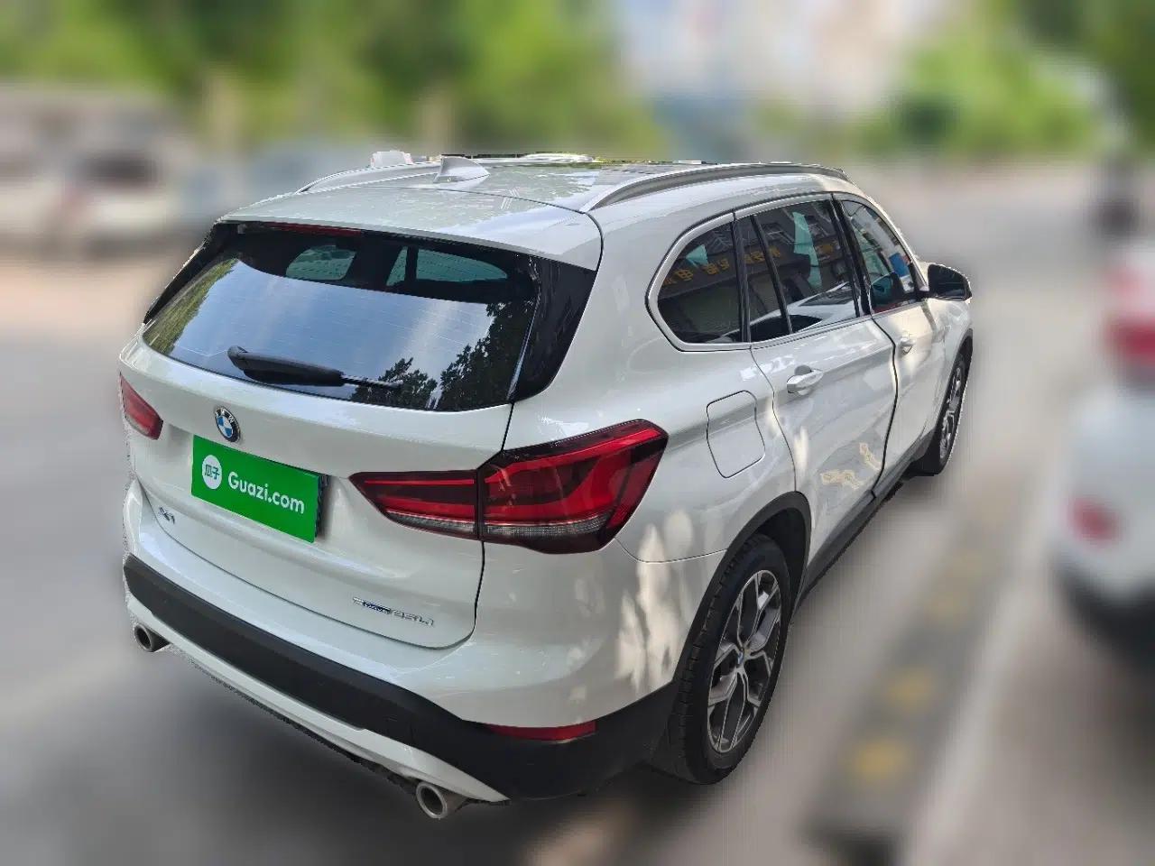 BMW X1 2022 sDrive25Li Leading Model — миниатюра 6