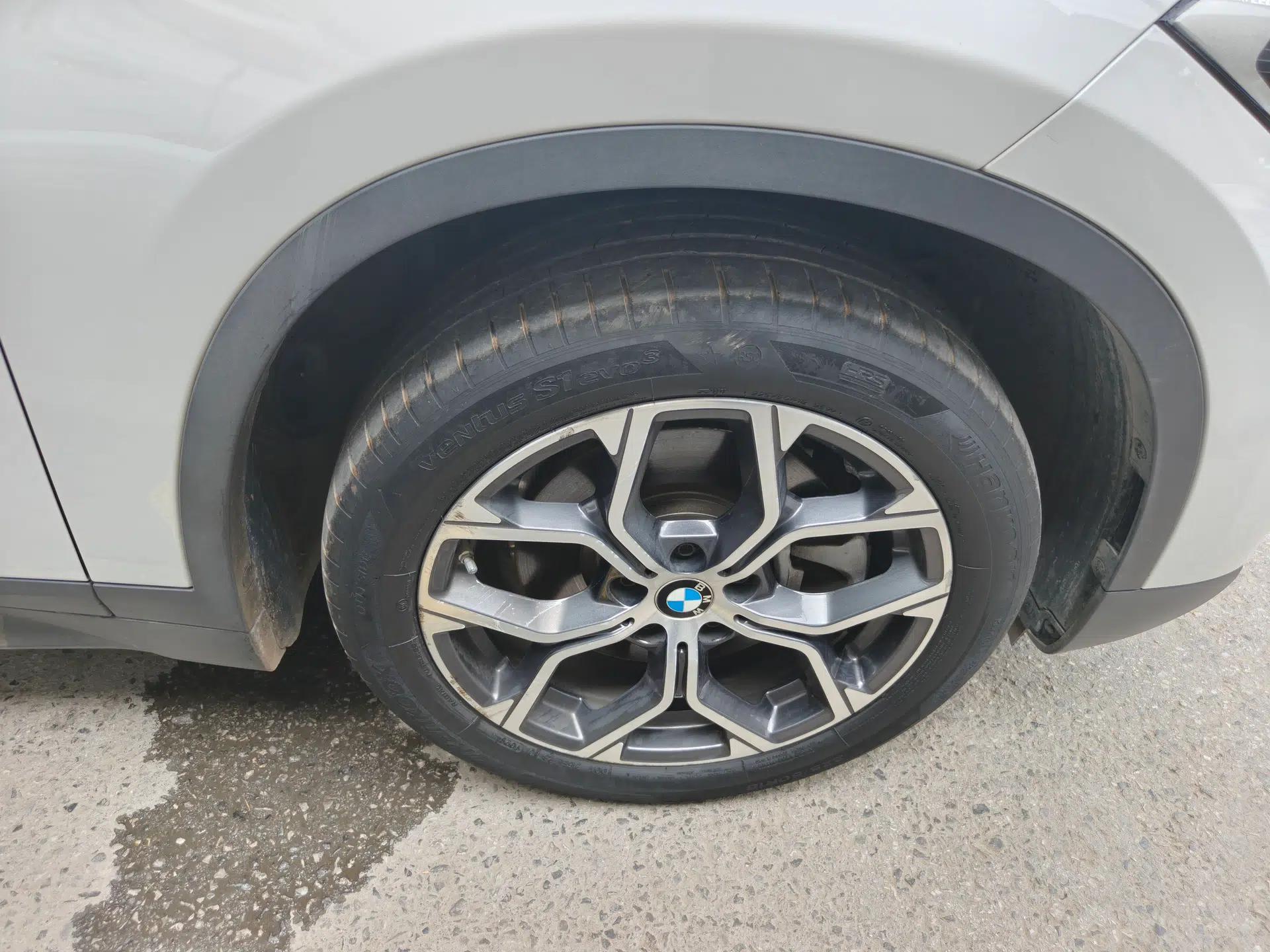 BMW X1 2022 sDrive25Li Leading Model — миниатюра 8