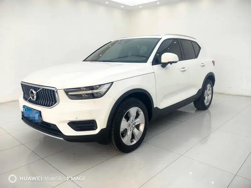 2022 Volvo XC40 T4 AWD Smart Fashion Edition — миниатюра 1