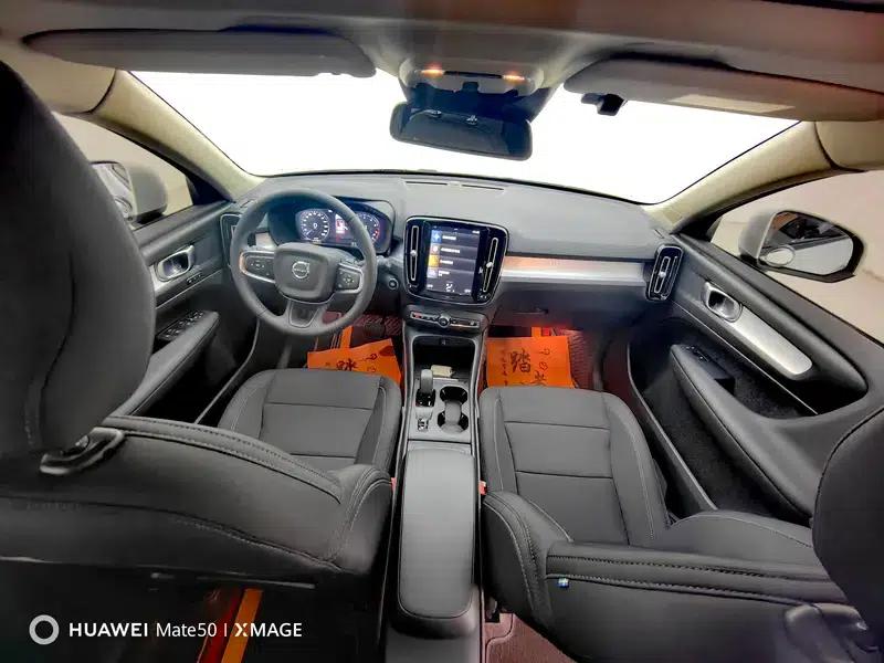 2022 Volvo XC40 T4 AWD Smart Fashion Edition — миниатюра 16