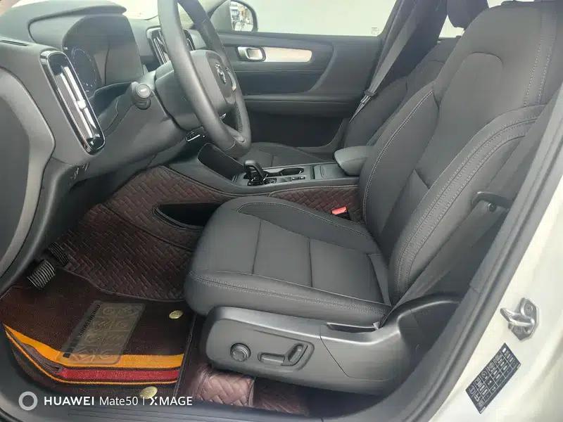 2022 Volvo XC40 T4 AWD Smart Fashion Edition — миниатюра 18