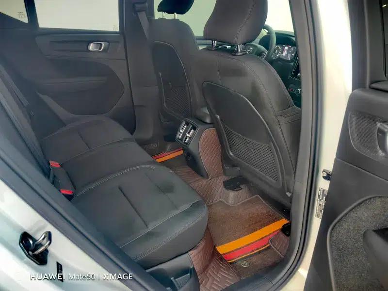 2022 Volvo XC40 T4 AWD Smart Fashion Edition — миниатюра 24