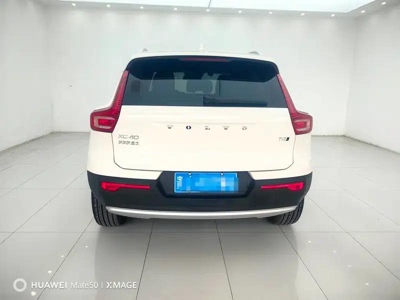 2022 Volvo XC40 T4 AWD Smart Fashion Edition — миниатюра 6