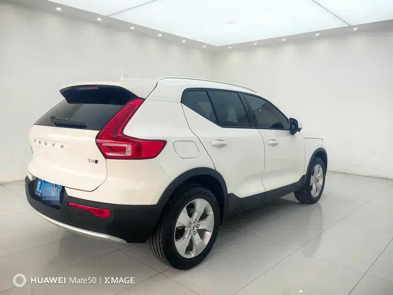 2022 Volvo XC40 T4 AWD Smart Fashion Edition — миниатюра 7