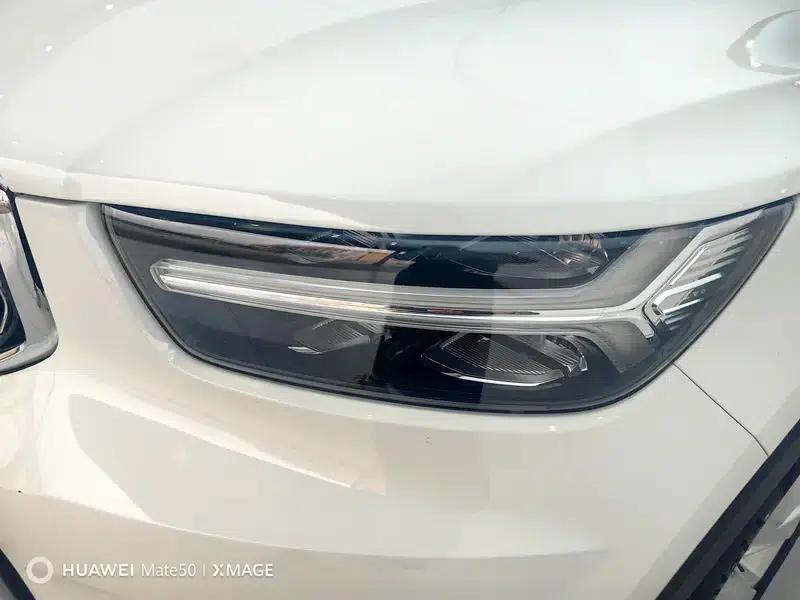 2022 Volvo XC40 T4 AWD Smart Fashion Edition — миниатюра 9