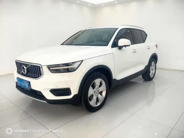 2022 Volvo XC40 T4 AWD Smart Fashion Edition