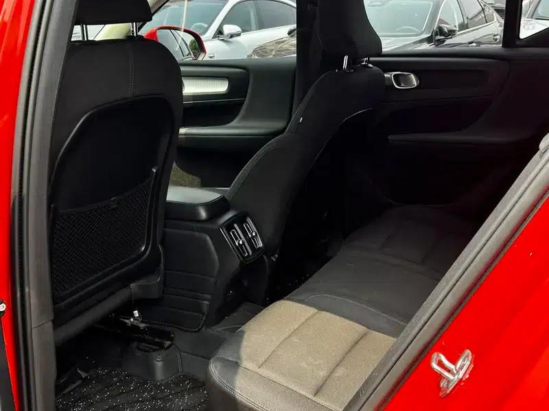 2021 Volvo XC40 T4 AWD Inscription Sport — миниатюра 18