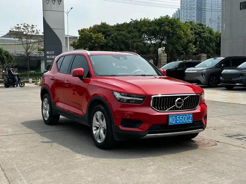 2021 Volvo XC40 T4 AWD Inscription Sport — миниатюра 3