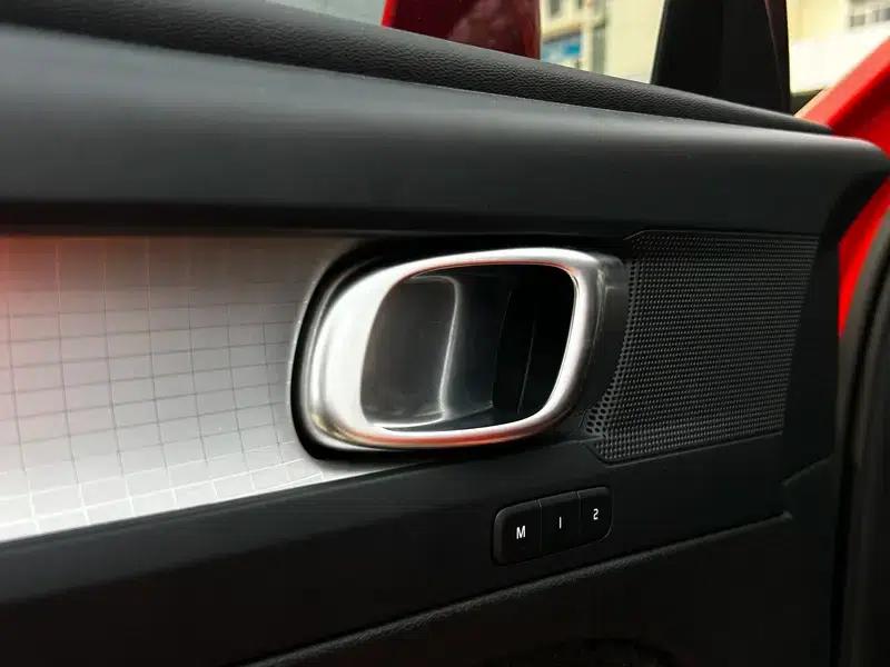 2021 Volvo XC40 T4 AWD Inscription Sport — миниатюра 9