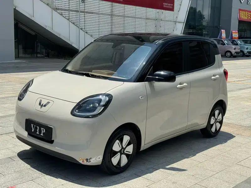 Wuling Hongguang MINIEV 2025 Model, 205km/h, Lithium Iron Phosphate, Four-Door Version, Premium+ Edition — миниатюра 1