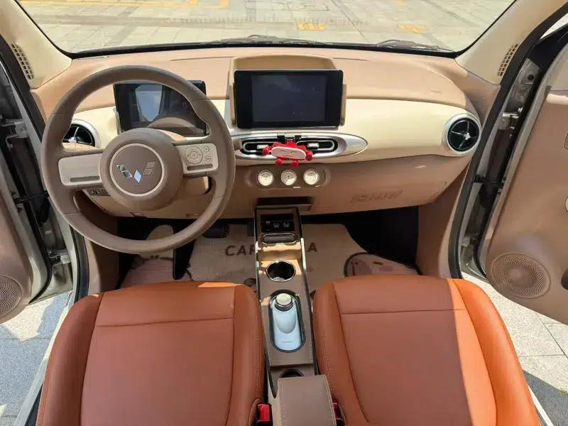 Wuling Hongguang MINIEV 2025 Model, 205km/h, Lithium Iron Phosphate, Four-Door Version, Premium+ Edition — миниатюра 6