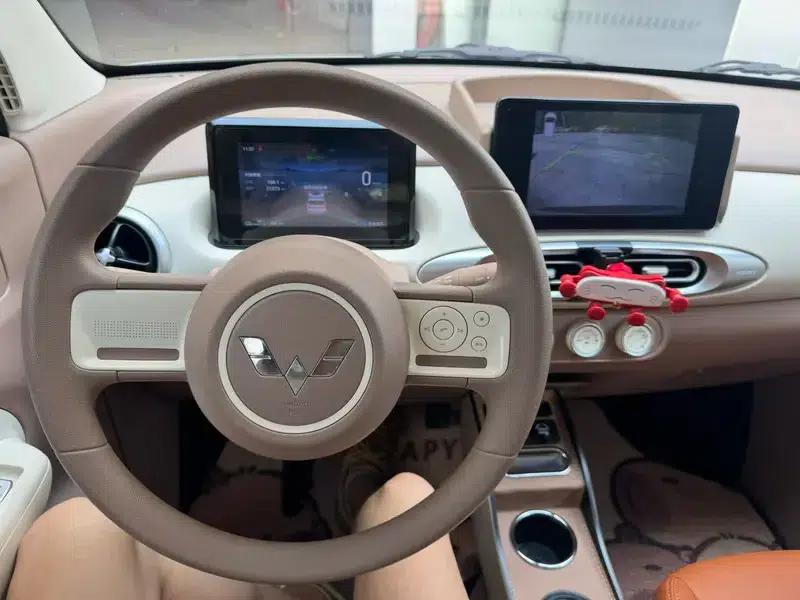 Wuling Hongguang MINIEV 2025 Model, 205km/h, Lithium Iron Phosphate, Four-Door Version, Premium+ Edition — миниатюра 7