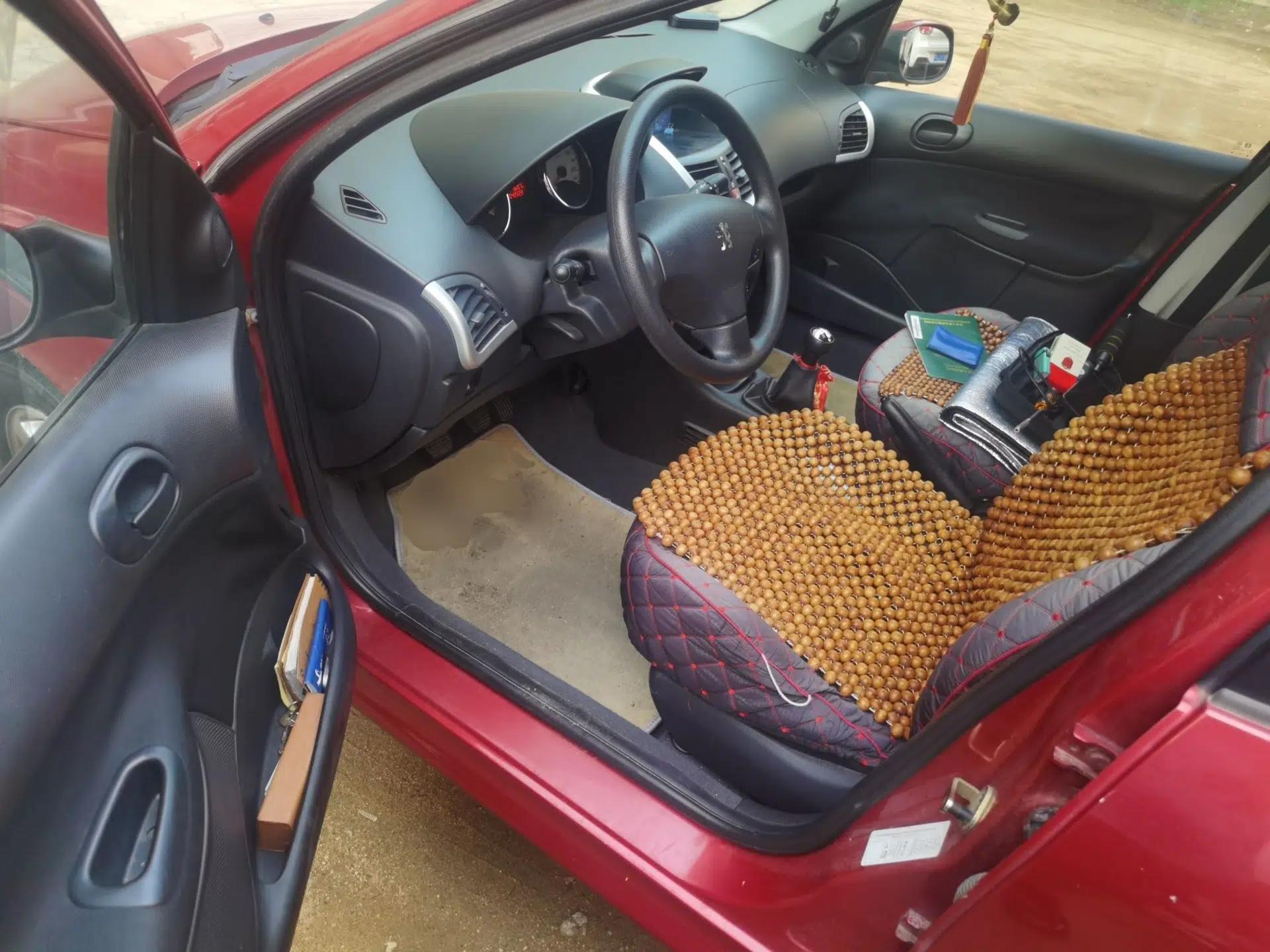 Peugeot 207 2011 Hatchback 1.4L Manual Yule Edition — миниатюра 16