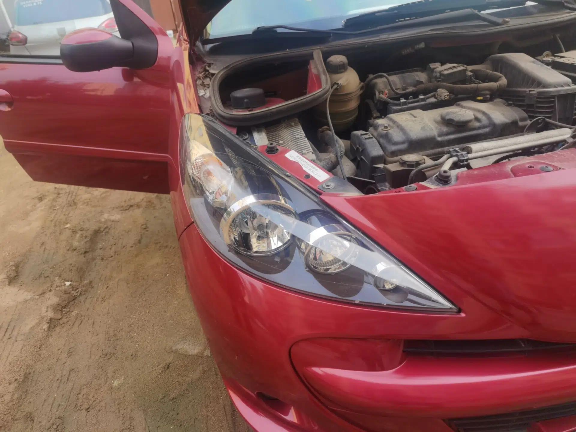 Peugeot 207 2011 Hatchback 1.4L Manual Yule Edition — миниатюра 7