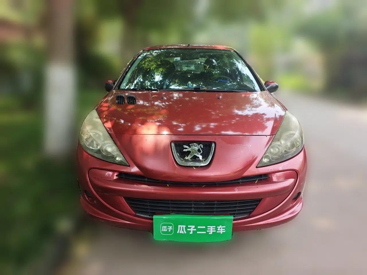 Peugeot 207 2011 Hatchback 1.4L Manual Yule Edition — миниатюра 2