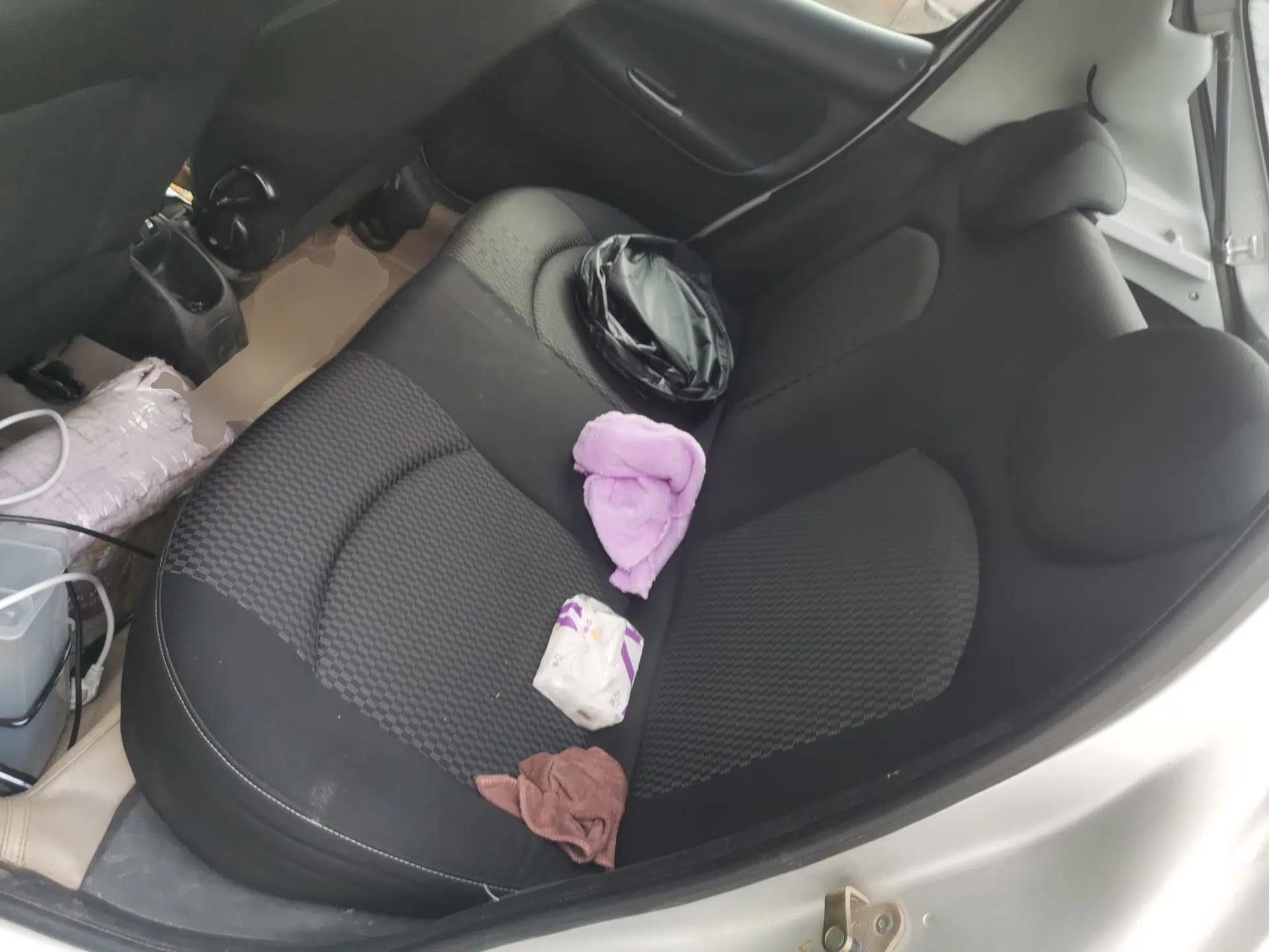 Peugeot 207 2011 Hatchback 1.4L Manual Yule Edition — миниатюра 17