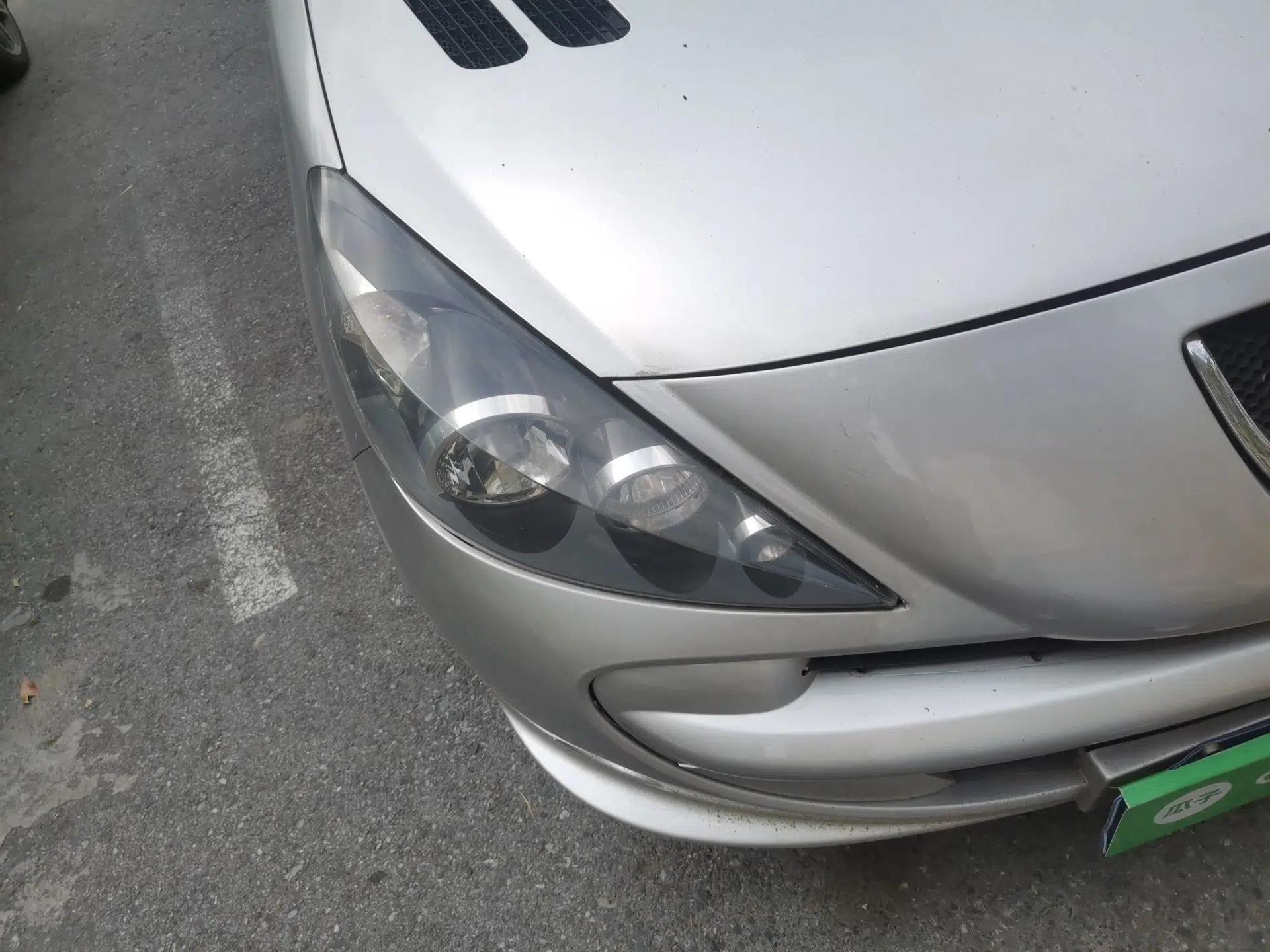 Peugeot 207 2011 Hatchback 1.4L Manual Yule Edition — миниатюра 7