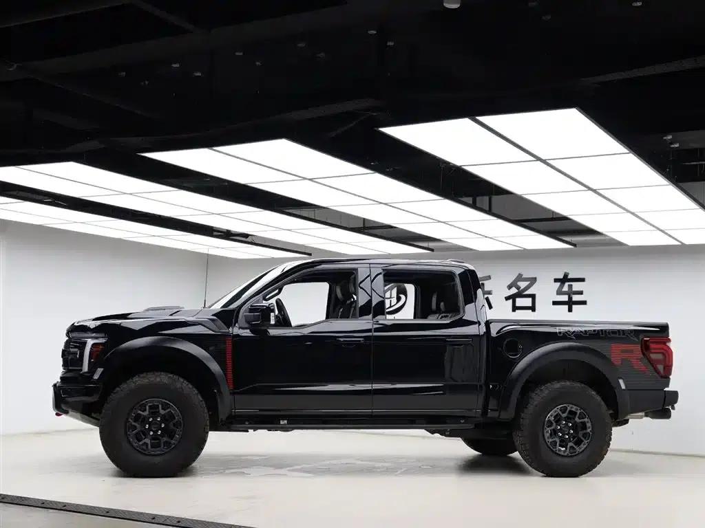2025 Ford F-150 Raptor 5.2T Automatic — миниатюра 32