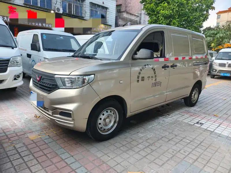 Wuling Hongguang V 2021 1.5L Manual Elite Edition with Sealed Windows — миниатюра 1