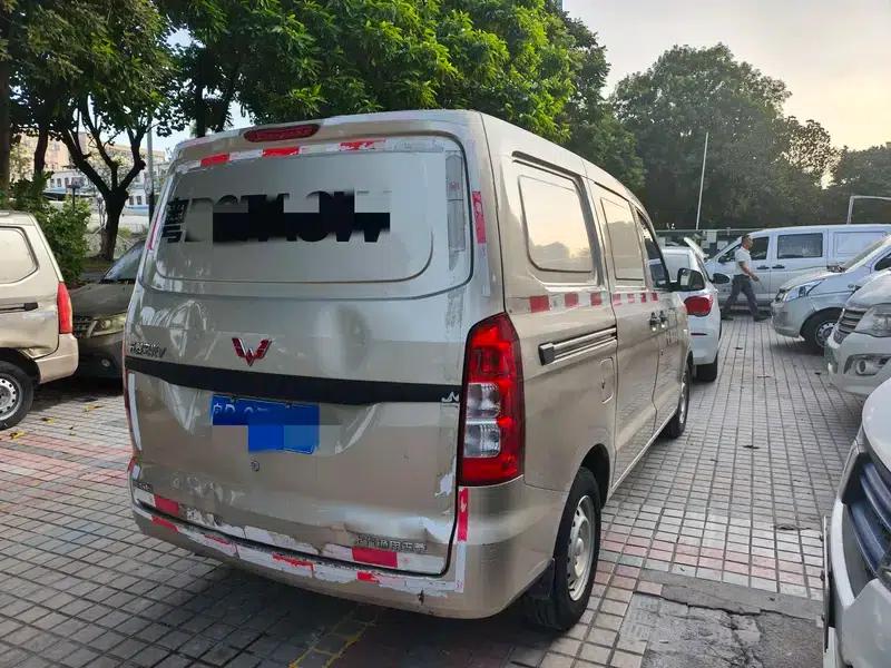 Wuling Hongguang V 2021 1.5L Manual Elite Edition with Sealed Windows — миниатюра 6