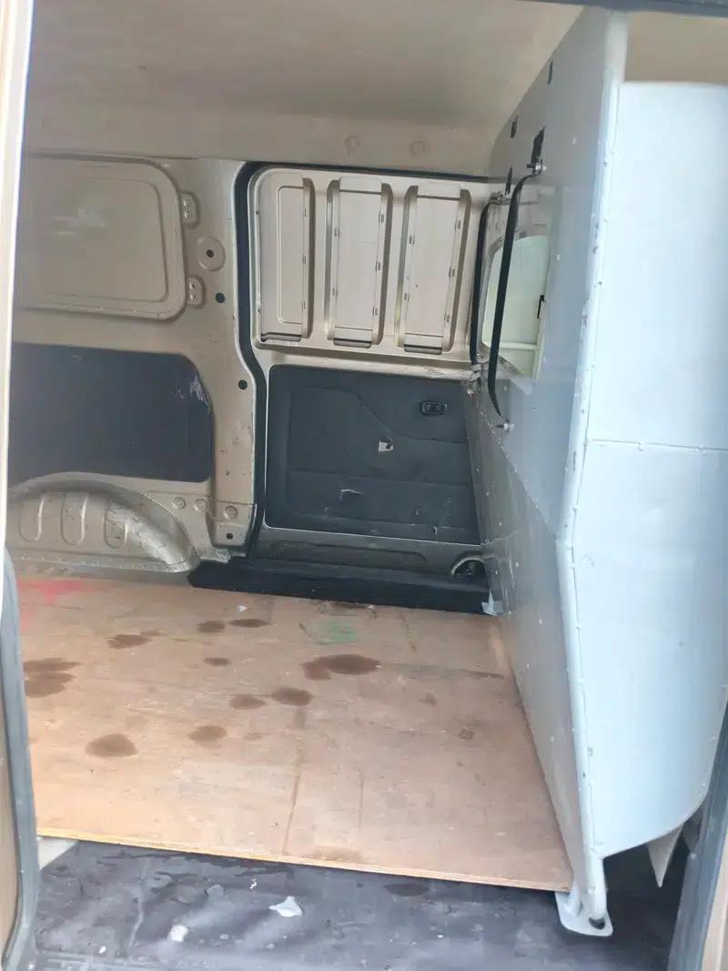 Wuling Hongguang V 2021 1.5L Manual Elite Edition with Sealed Windows — миниатюра 9