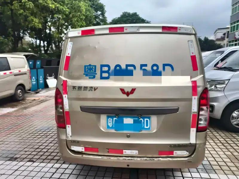 Wuling Rongguang V 2016 1.5L Standard Edition — миниатюра 3