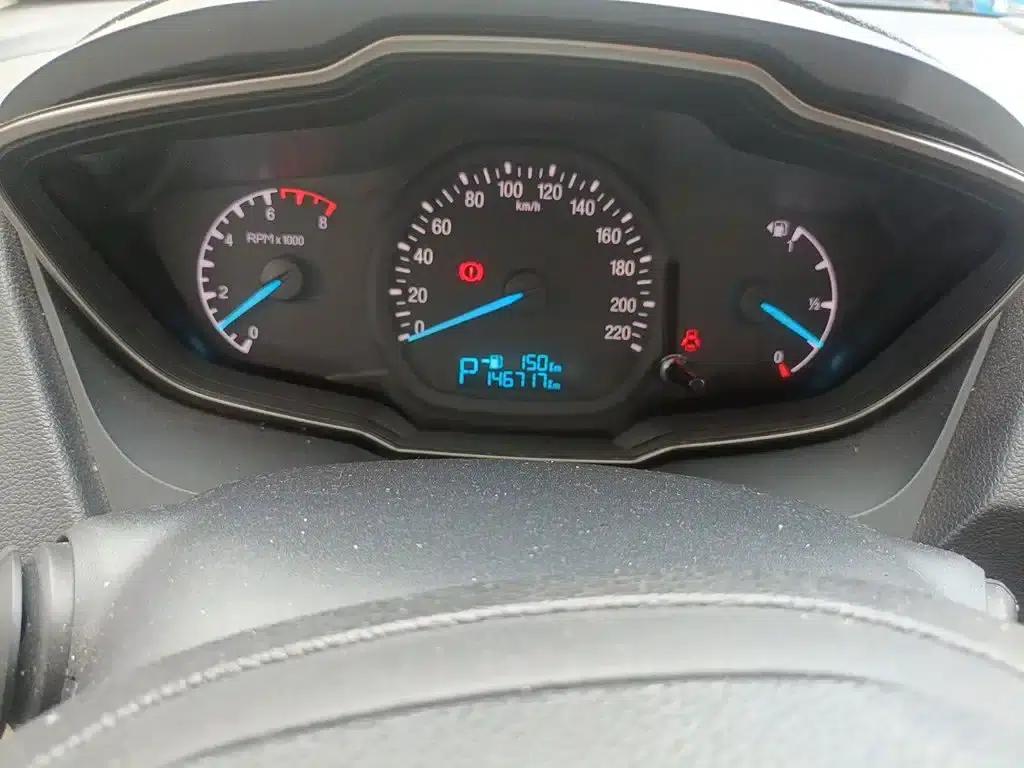 Ford Focus 2015 1.5L Automatic Comfort Model — миниатюра 8