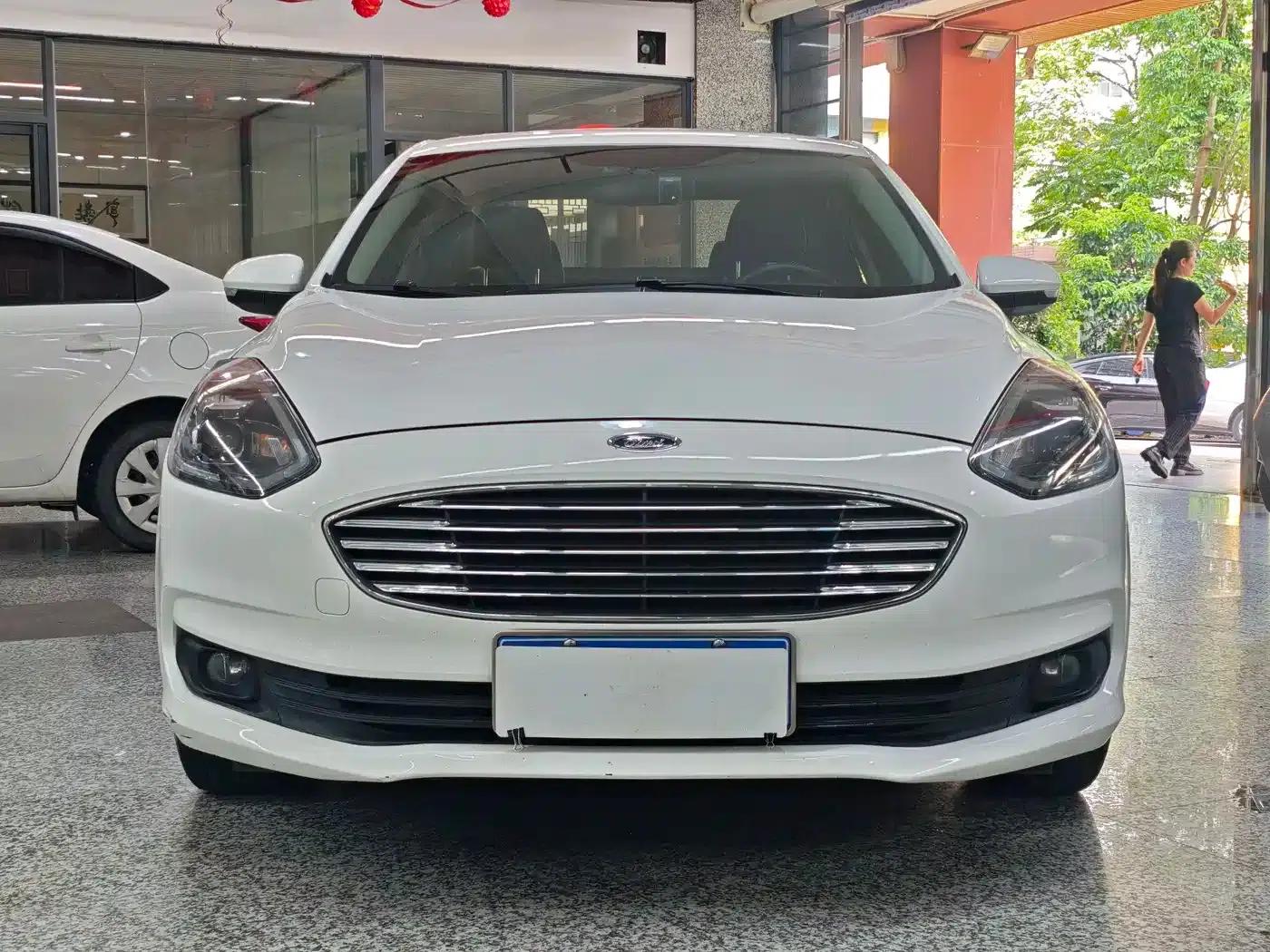 Ford Focus 2019 Facelift 1.5L Automatic Enjoyment Edition (National V Emission Standard) — миниатюра 2