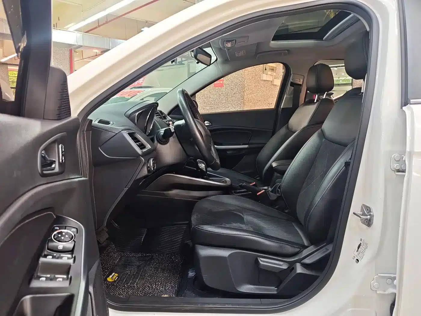 Ford Focus 2019 Facelift 1.5L Automatic Enjoyment Edition (National V Emission Standard) — миниатюра 4