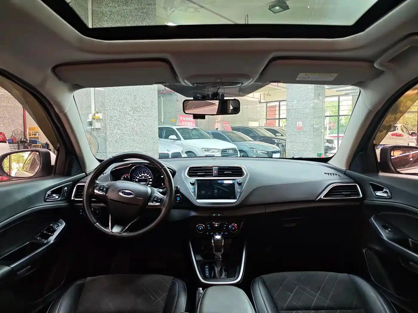 Ford Focus 2019 Facelift 1.5L Automatic Enjoyment Edition (National V Emission Standard) — миниатюра 5