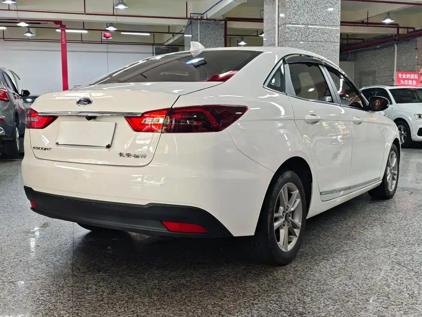 Ford Focus 2019 Facelift 1.5L Automatic Enjoyment Edition (National V Emission Standard) — миниатюра 9