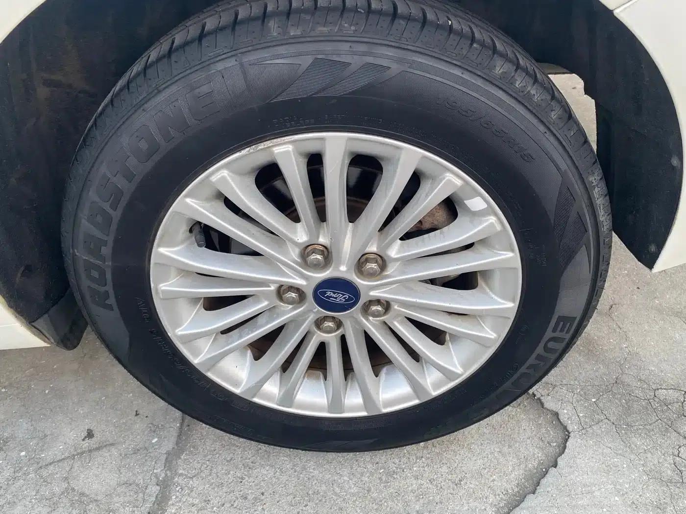 Ford Focus 2015 1.5L Manual Comfort Model — миниатюра 14