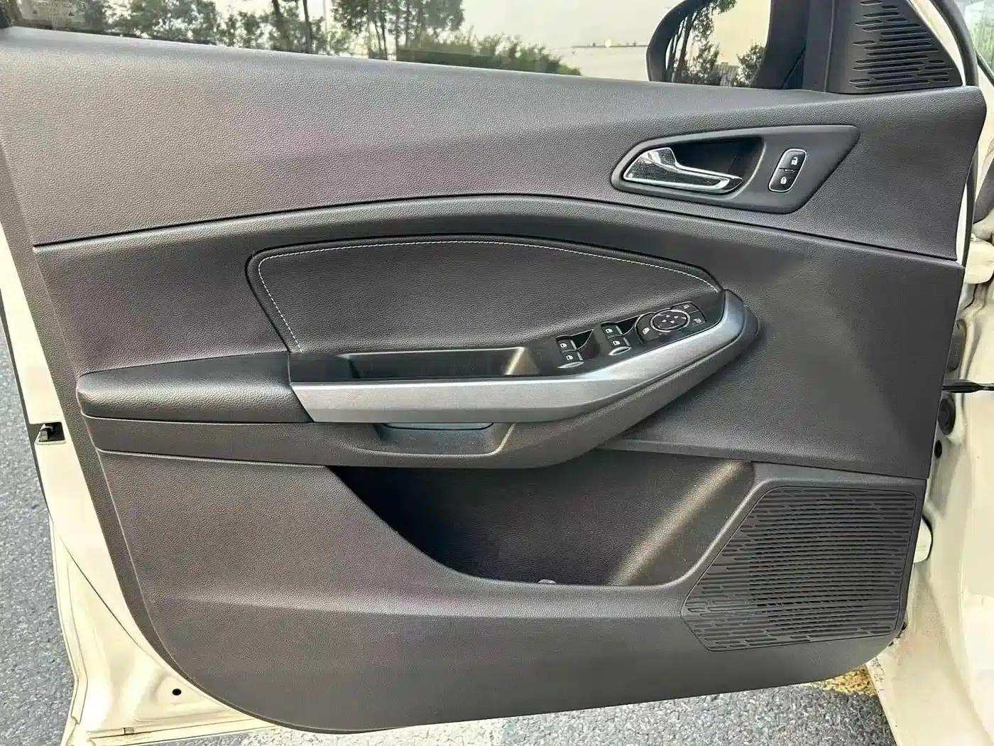 Ford Focus 2019 1.5L Automatic Enjoyment Edition — миниатюра 12