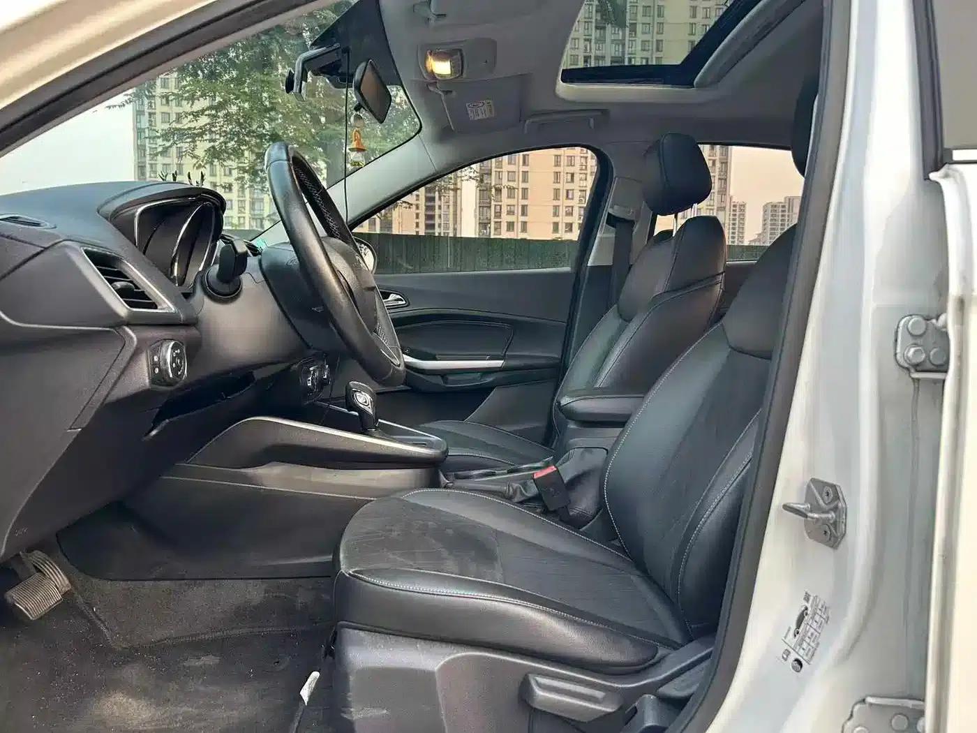Ford Focus 2019 1.5L Automatic Enjoyment Edition — миниатюра 5
