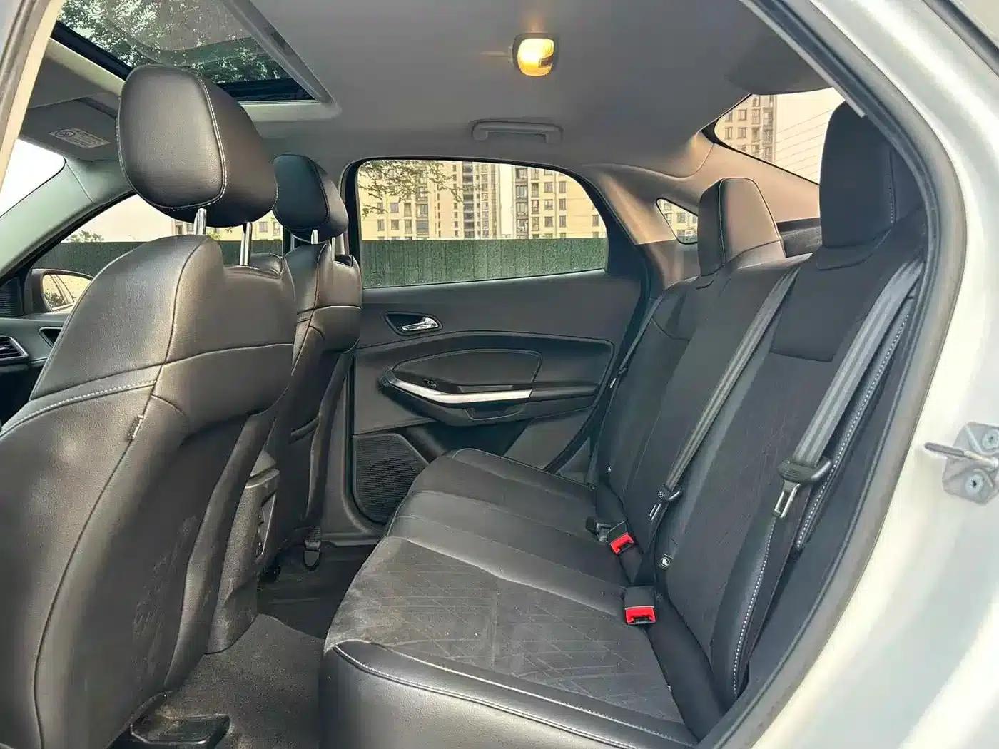Ford Focus 2019 1.5L Automatic Enjoyment Edition — миниатюра 7