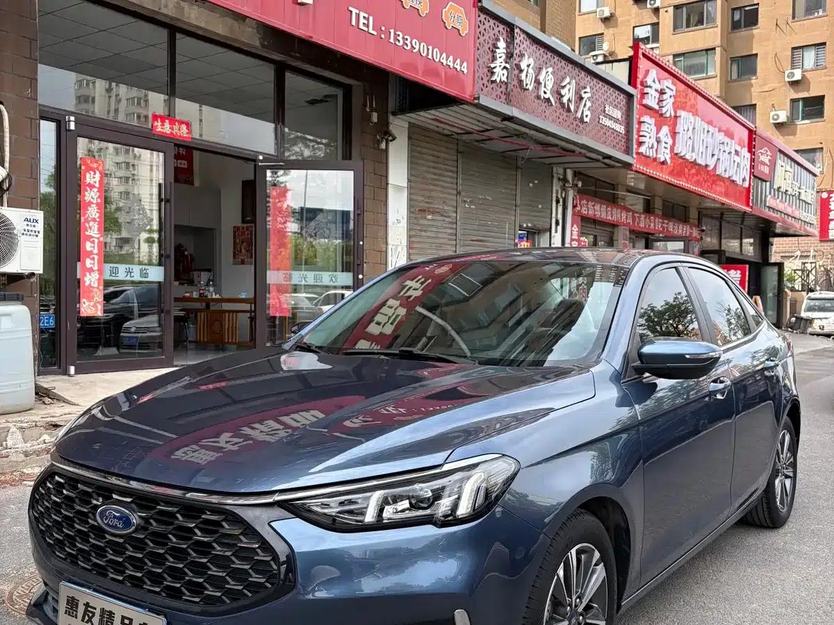 Ford Focus 2021 1.5L Automatic Diamond Edition — миниатюра 1