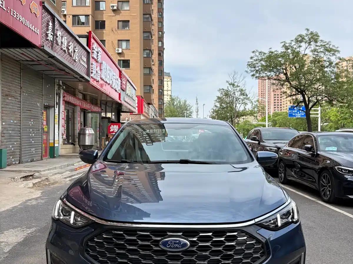 Ford Focus 2021 1.5L Automatic Diamond Edition — миниатюра 2