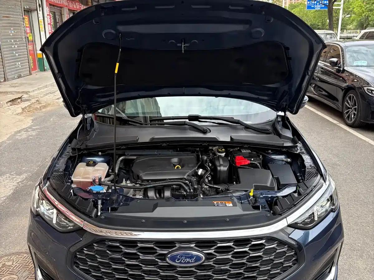 Ford Focus 2021 1.5L Automatic Diamond Edition — миниатюра 12