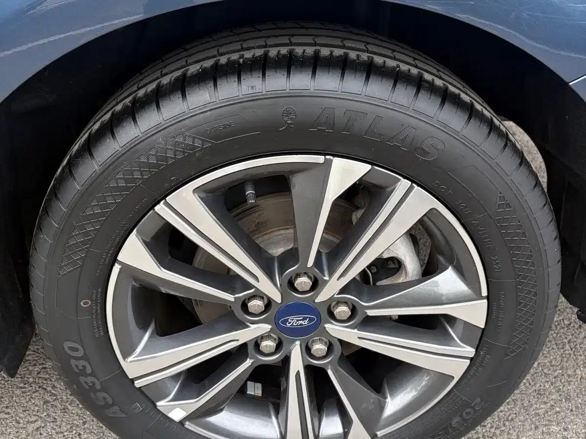 Ford Focus 2021 1.5L Automatic Diamond Edition — миниатюра 15