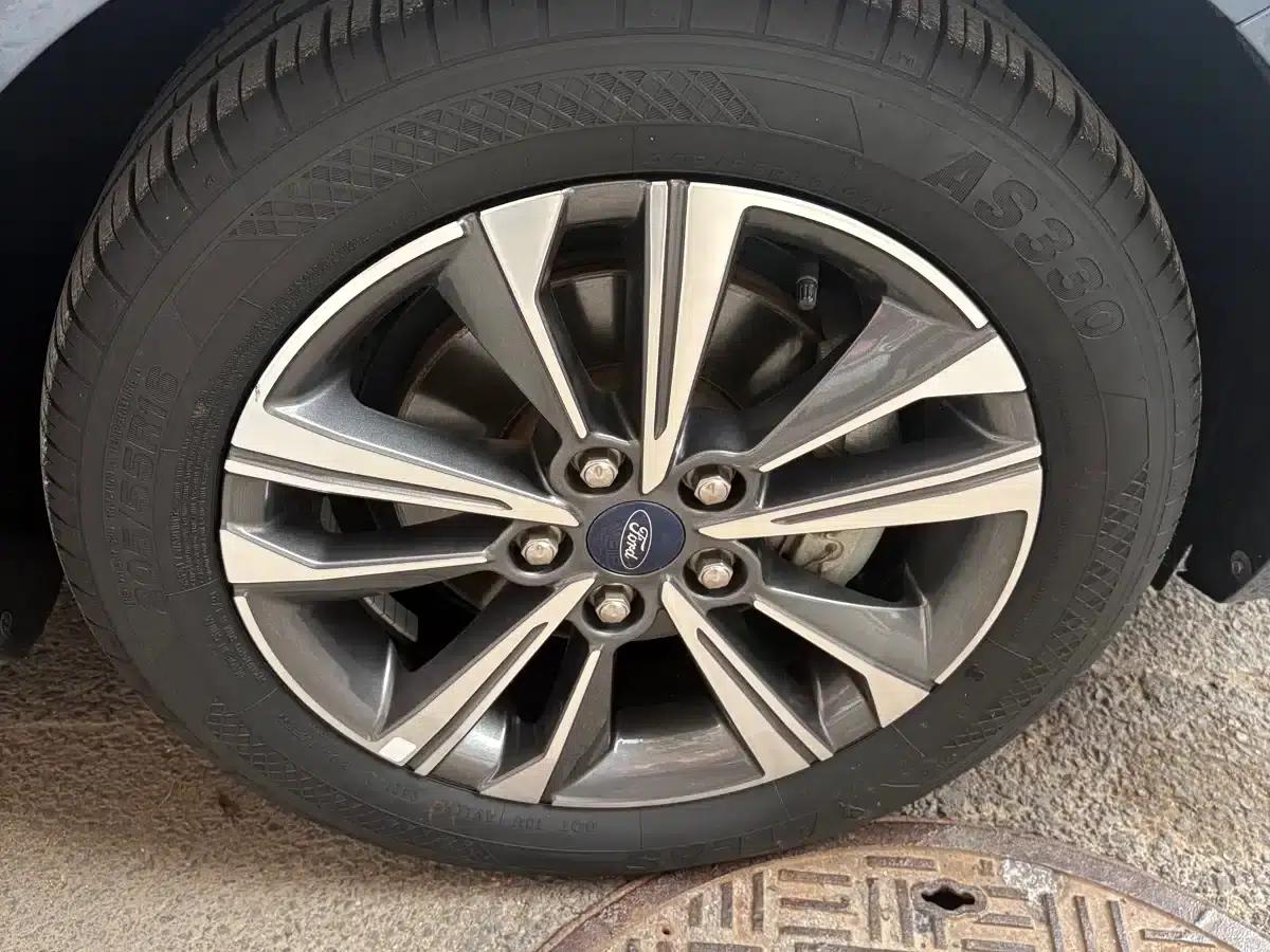 Ford Focus 2021 1.5L Automatic Diamond Edition — миниатюра 17