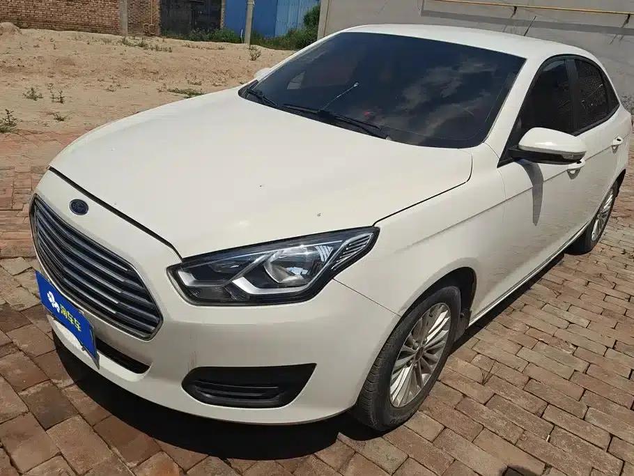 Ford Focus 2017 1.5L Manual Comfort Model — миниатюра 1