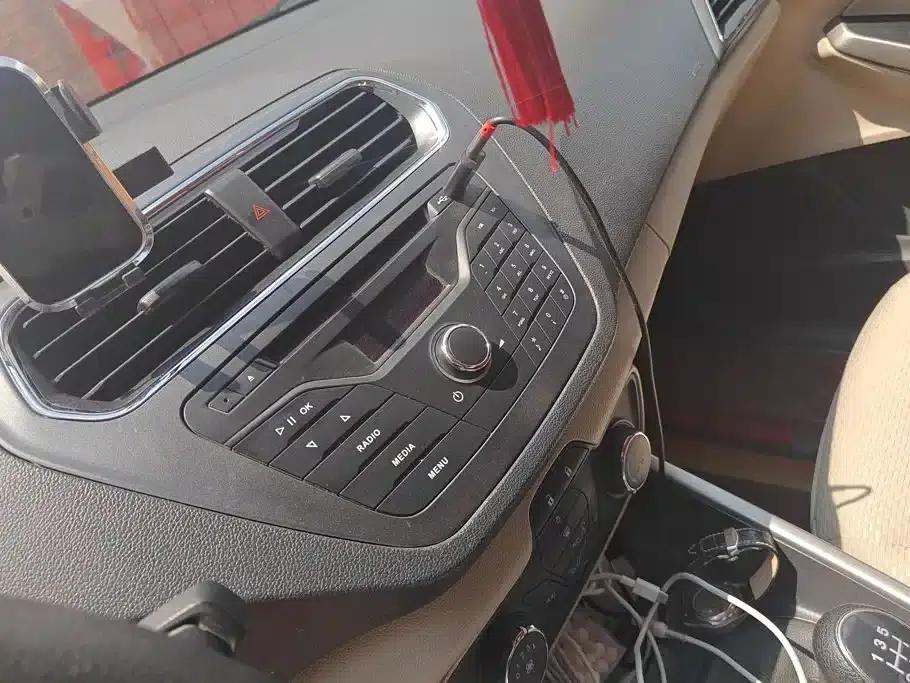 Ford Focus 2017 1.5L Manual Comfort Model — миниатюра 13