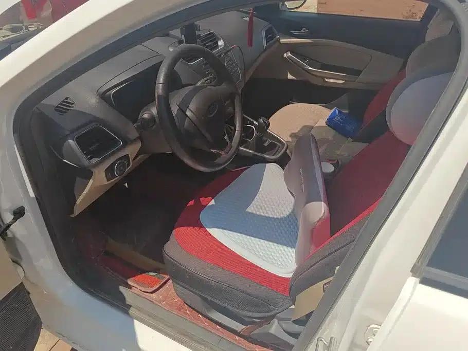 Ford Focus 2017 1.5L Manual Comfort Model — миниатюра 9