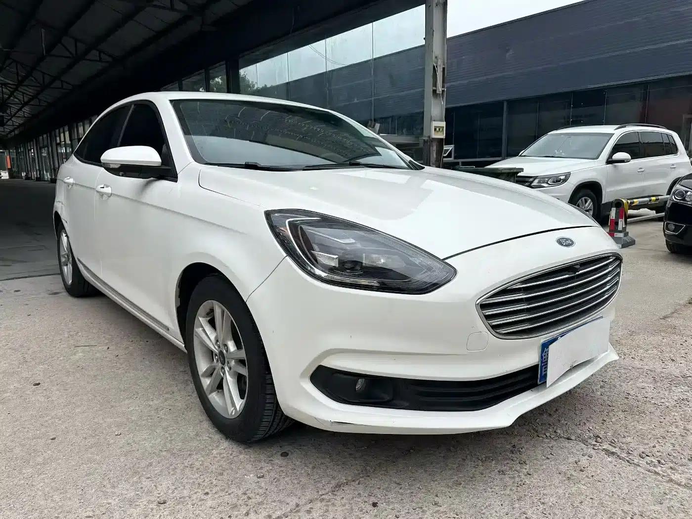 Ford Focus 2019 Facelift 1.5L Automatic Enjoyment Edition (National V Emission Standard) — миниатюра 3