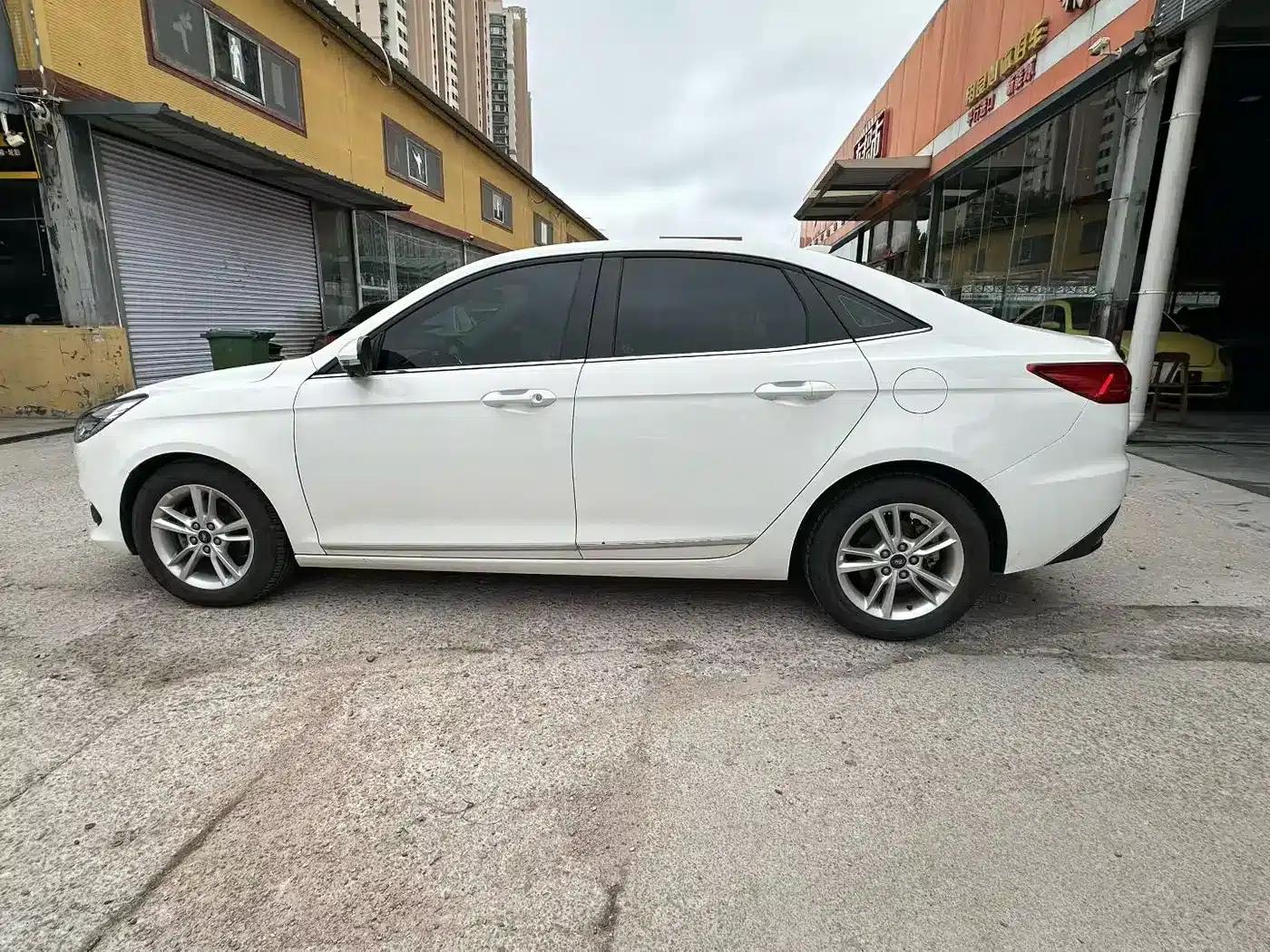Ford Focus 2019 Facelift 1.5L Automatic Enjoyment Edition (National V Emission Standard) — миниатюра 4