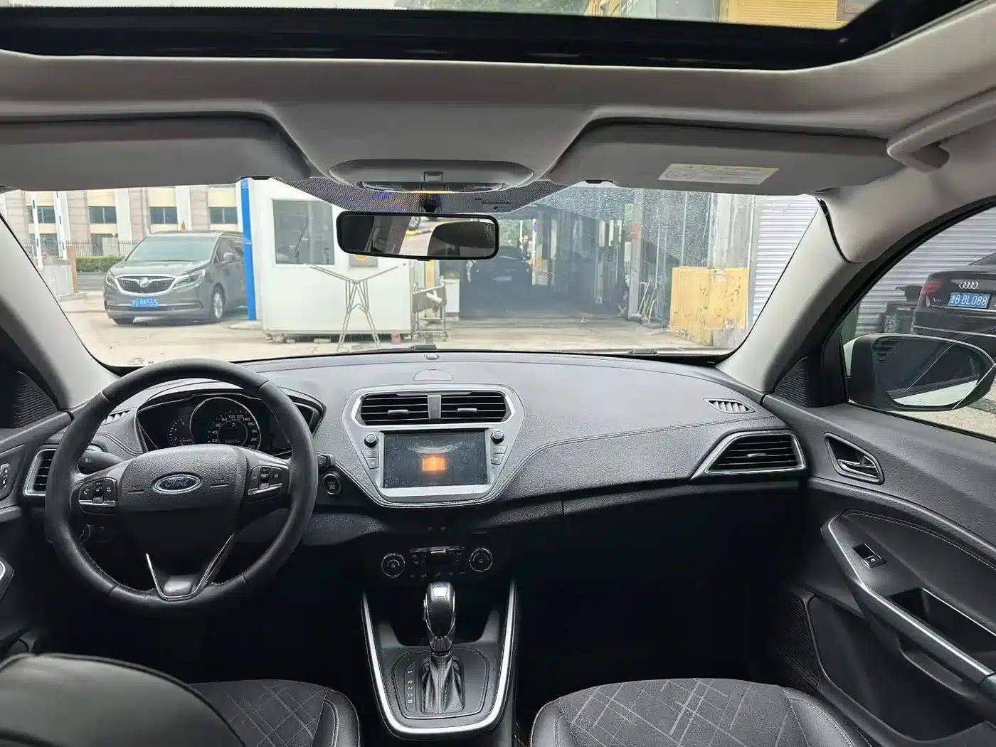 Ford Focus 2019 Facelift 1.5L Automatic Enjoyment Edition (National V Emission Standard) — миниатюра 7