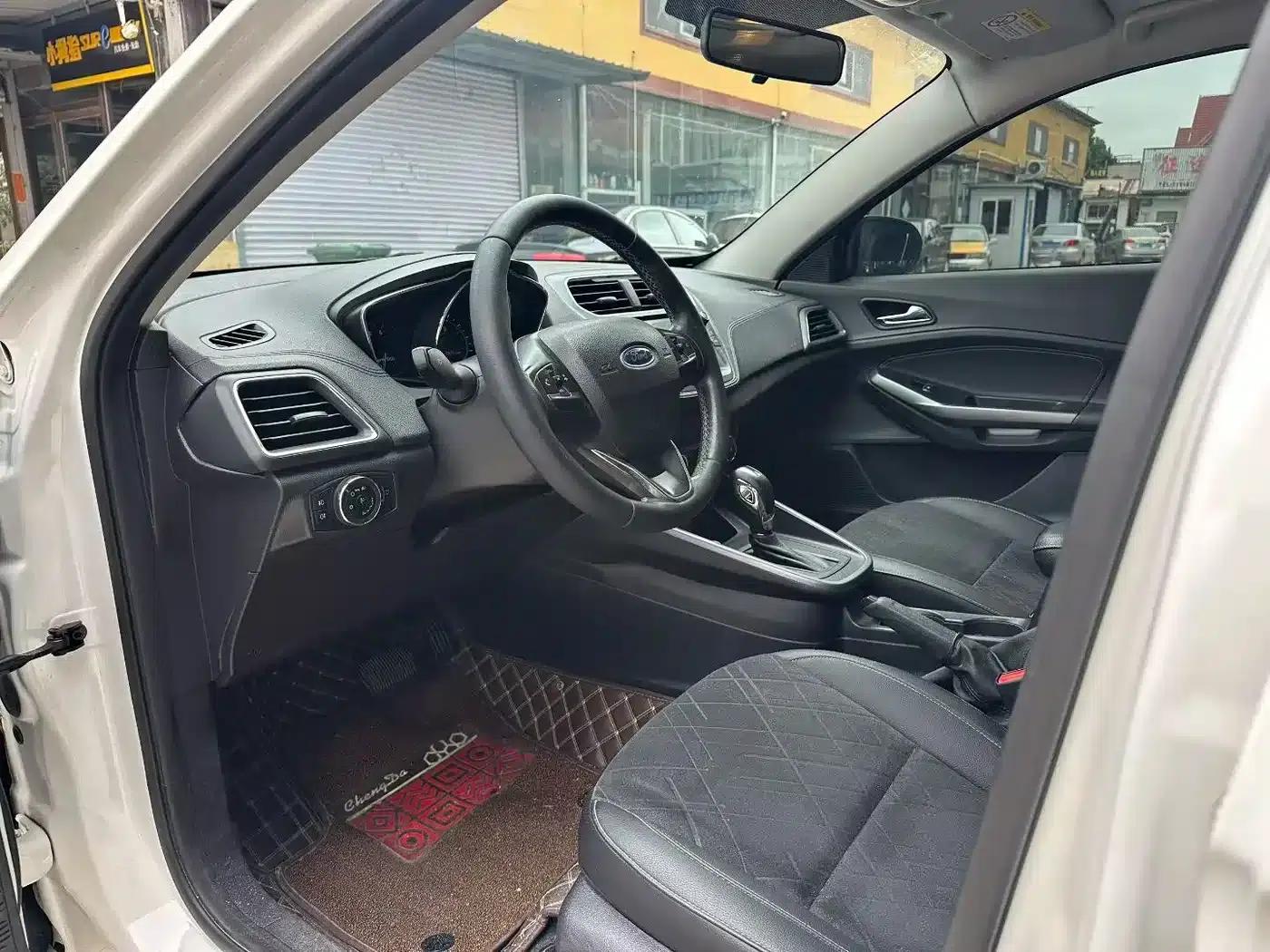 Ford Focus 2019 Facelift 1.5L Automatic Enjoyment Edition (National V Emission Standard) — миниатюра 8