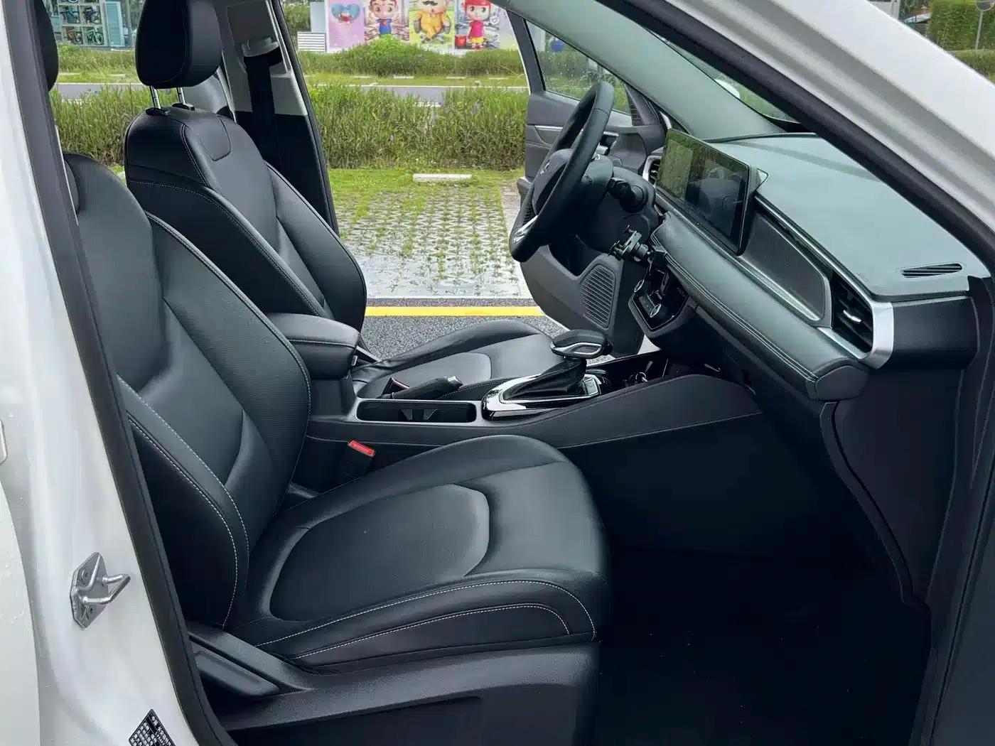 Ford Focus 2021 1.5L Automatic Diamond Edition — миниатюра 12