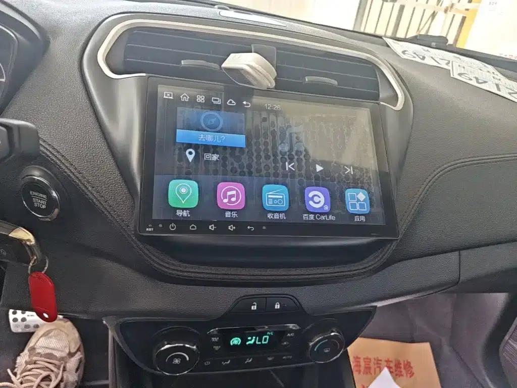 Ford Focus 2015 1.5L Automatic Fashion Edition — миниатюра 13
