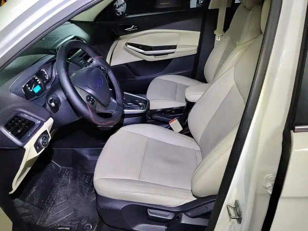Ford Focus 2015 1.5L Automatic Fashion Edition — миниатюра 15